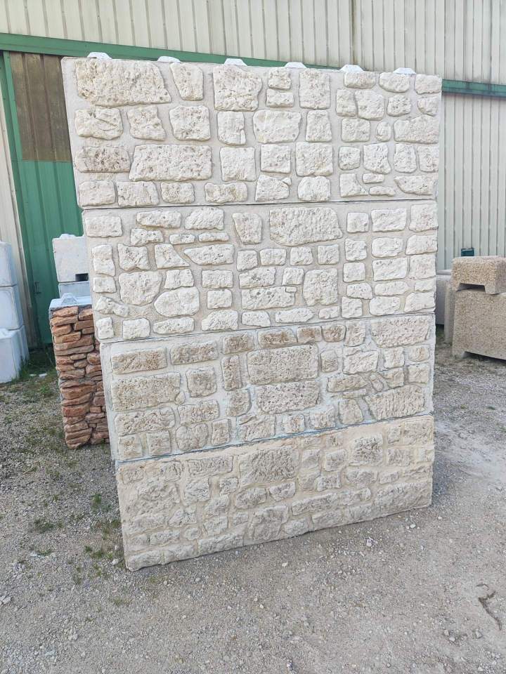 Blocs en 60 avec pierre manoir